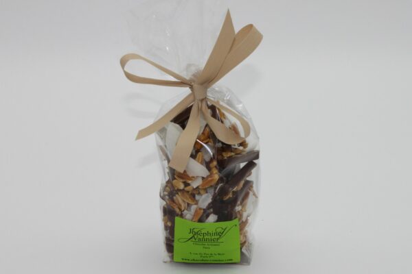 Chocolat au lait aux amandes caramélisées et à la noix de coco