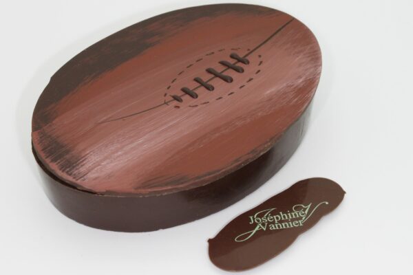 Boite Ballon de Rugby garnie en chocolat