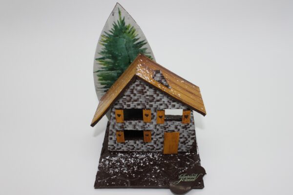 Chalet en chocolat noir garnie