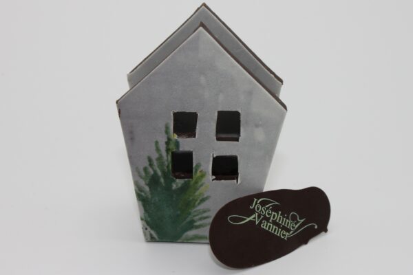 Maison de papier T2 en chocolat noir garnie
