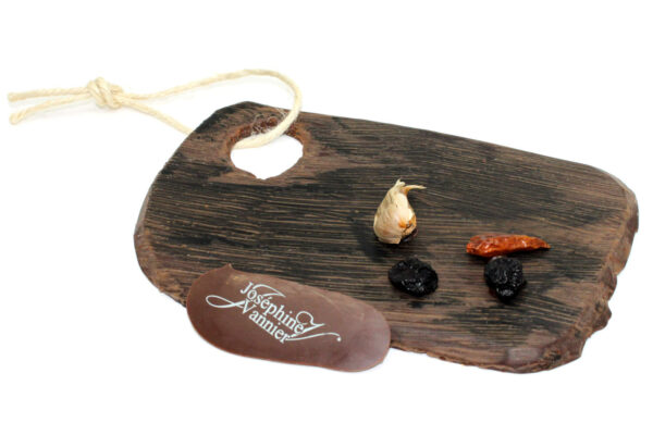 Planche Dégustation Piment d'Espelette, Myrtille, Fleur de Sel, Chocolat de Papouasie