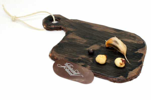 Planche Dégustation Noisettes Baies de Genièvre Chocolat de Papouasie