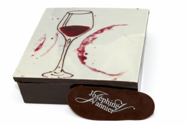 Boite Beaujolais T1 en chocolat noir garnie