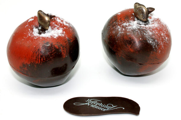 Pomme givrée garnie en chocolat T1