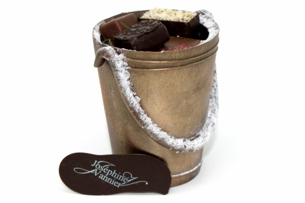 Seau garnie en chocolat T2