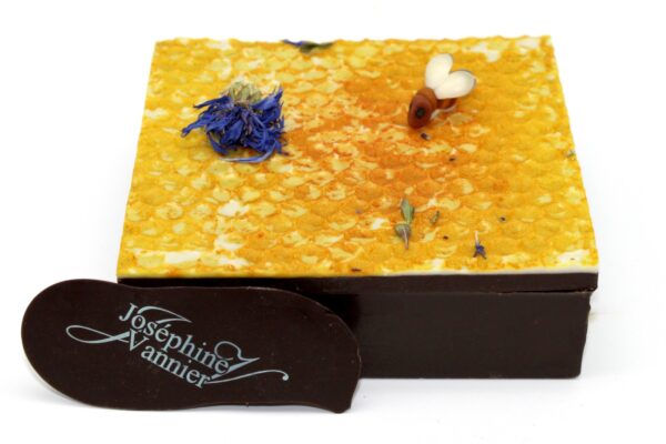 Boite nid d'abeilles garnie en chocolat T1