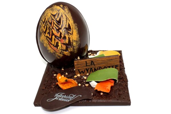 Composition Wyandotte en chocolat noir garni T1