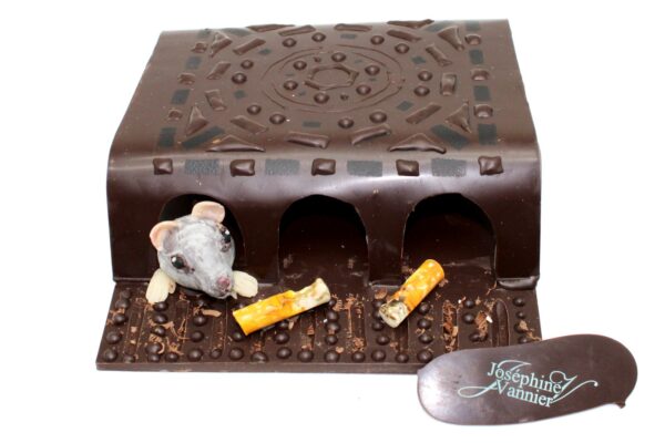 Bouche d'égout de Paris garnie en chocolat