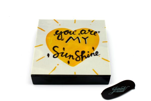 Boite You are my Sunshine en chocolat noir garnie