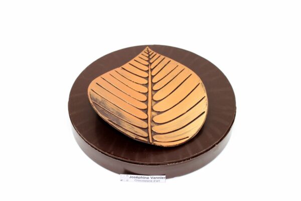 Boite Feuille 20cm Garnie en Chocolat
