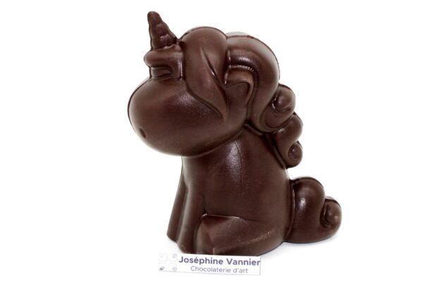 Sharon la licorne en chocolat noir garnie