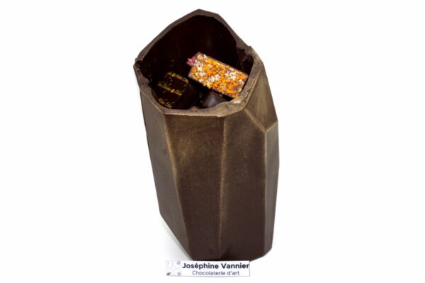 Vase facettes T2 garni en Chocolat noir