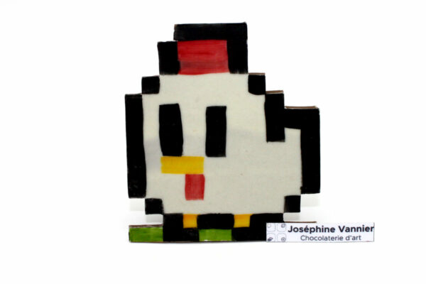 Poulette Pixel en chocolat au lait garni
