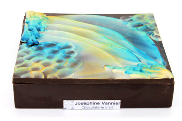 Boite Vagues en chocolat noir garnie
