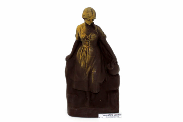 La jeune femme à la jarre en Chocolat