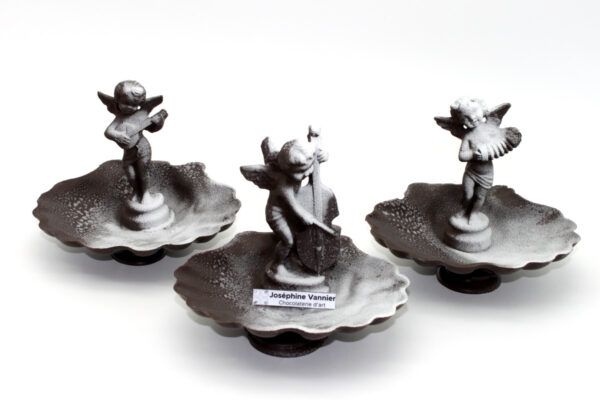 Fontaine enneigée T1 en chocolat noir