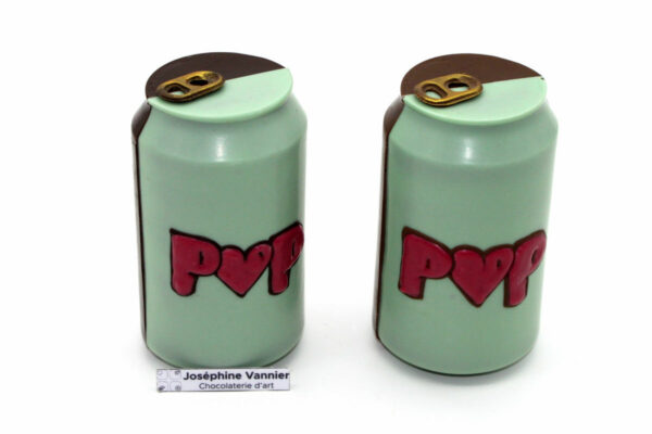 Canette en chocolat noir garnie