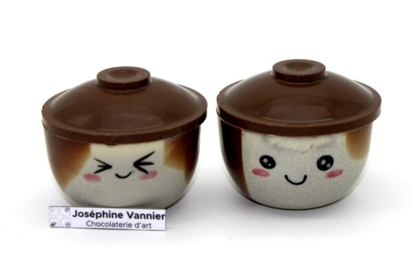 Tête de Kokeshi T1 en chocolat au lait garnie