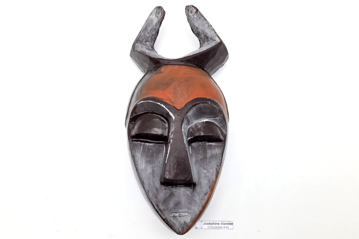Masque Africain à cornes en Chocolat Noir