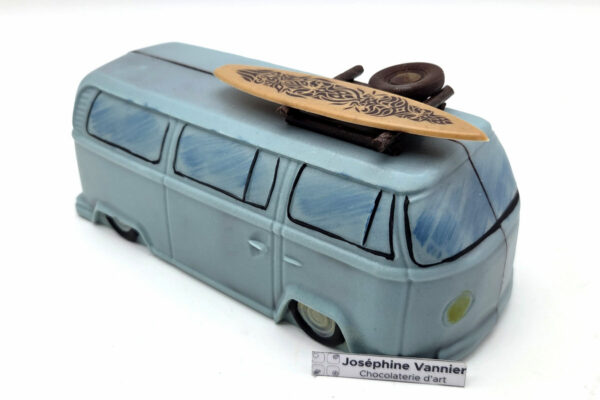 Van Volkswagen bleu en Chocolat Noir