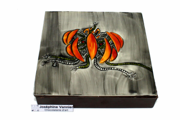 Boite Citrouille Cyborg Garnie en Chocolat